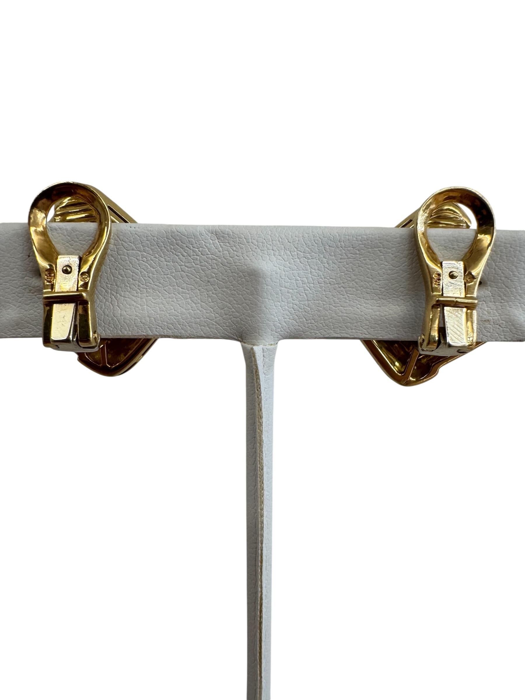 Taille brillant Boucles d'oreilles géométriques en or jaune 18K et diamants en vente