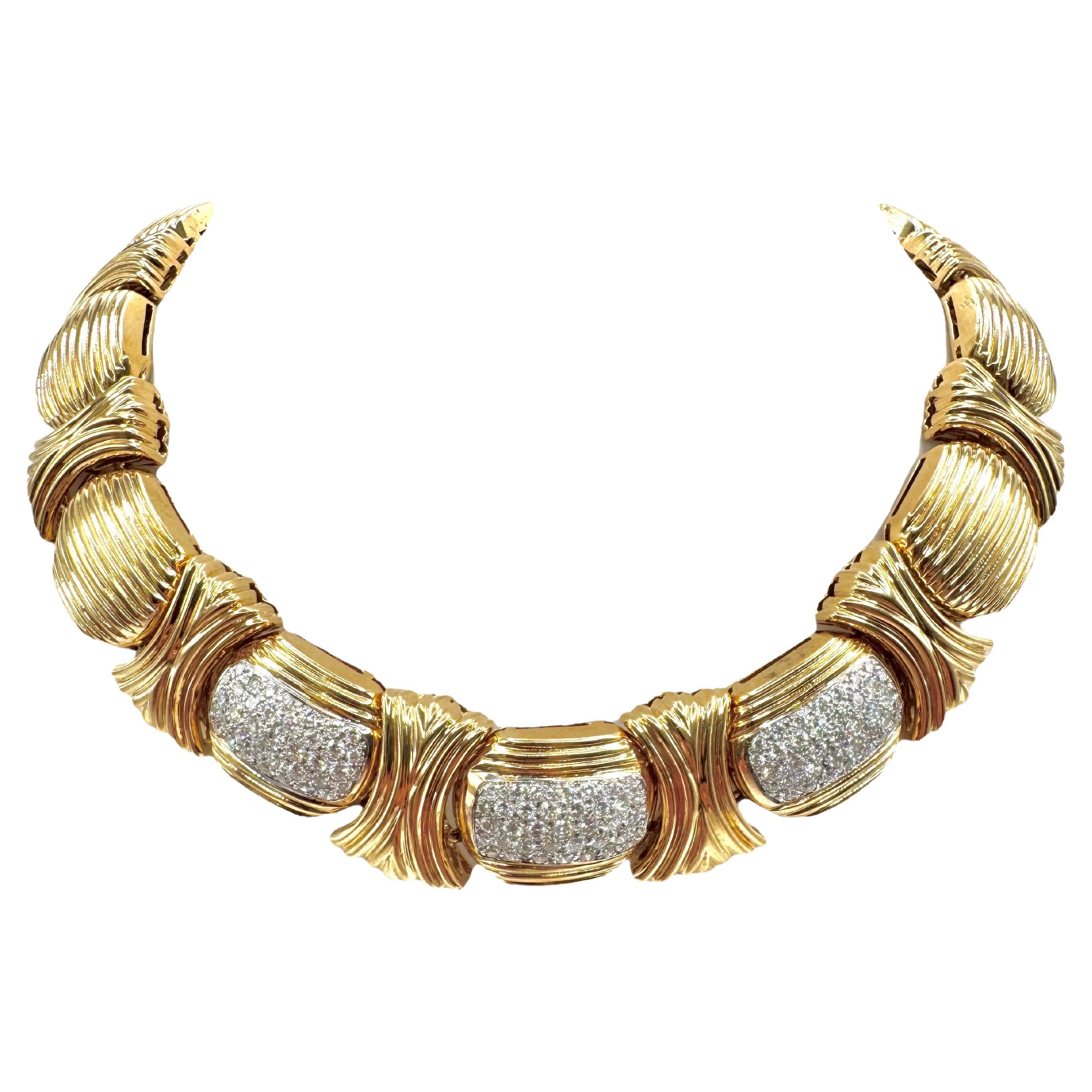Collana scultorea A Link in oro 18K con accenti di diamanti in vendita