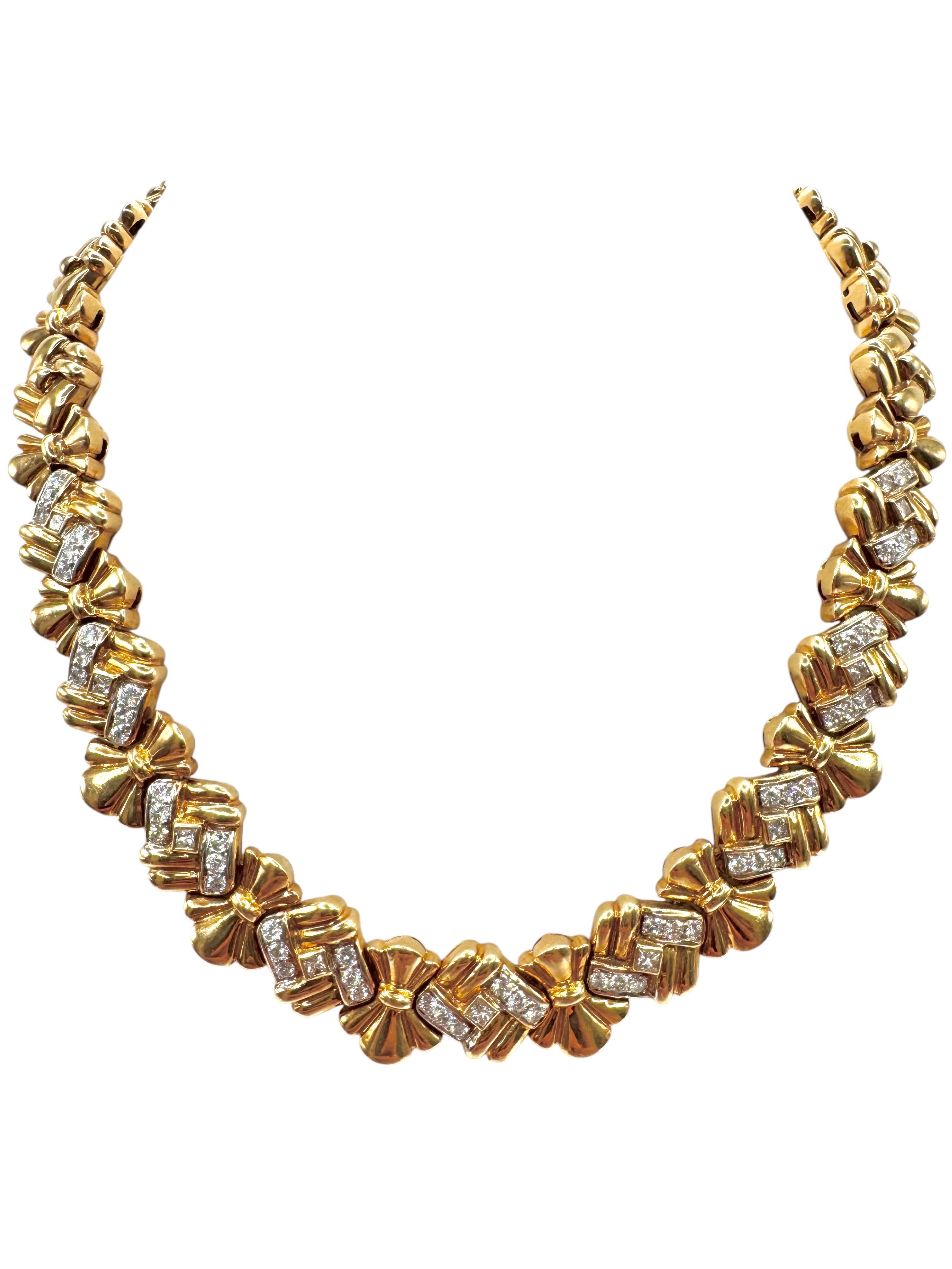 Collier en or jaune 18 carats avec diamants carrés et ronds en vente 3