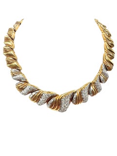 Collana con collare di diamanti in oro giallo 18K