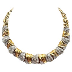 Collana con collare di diamanti in oro giallo 18K