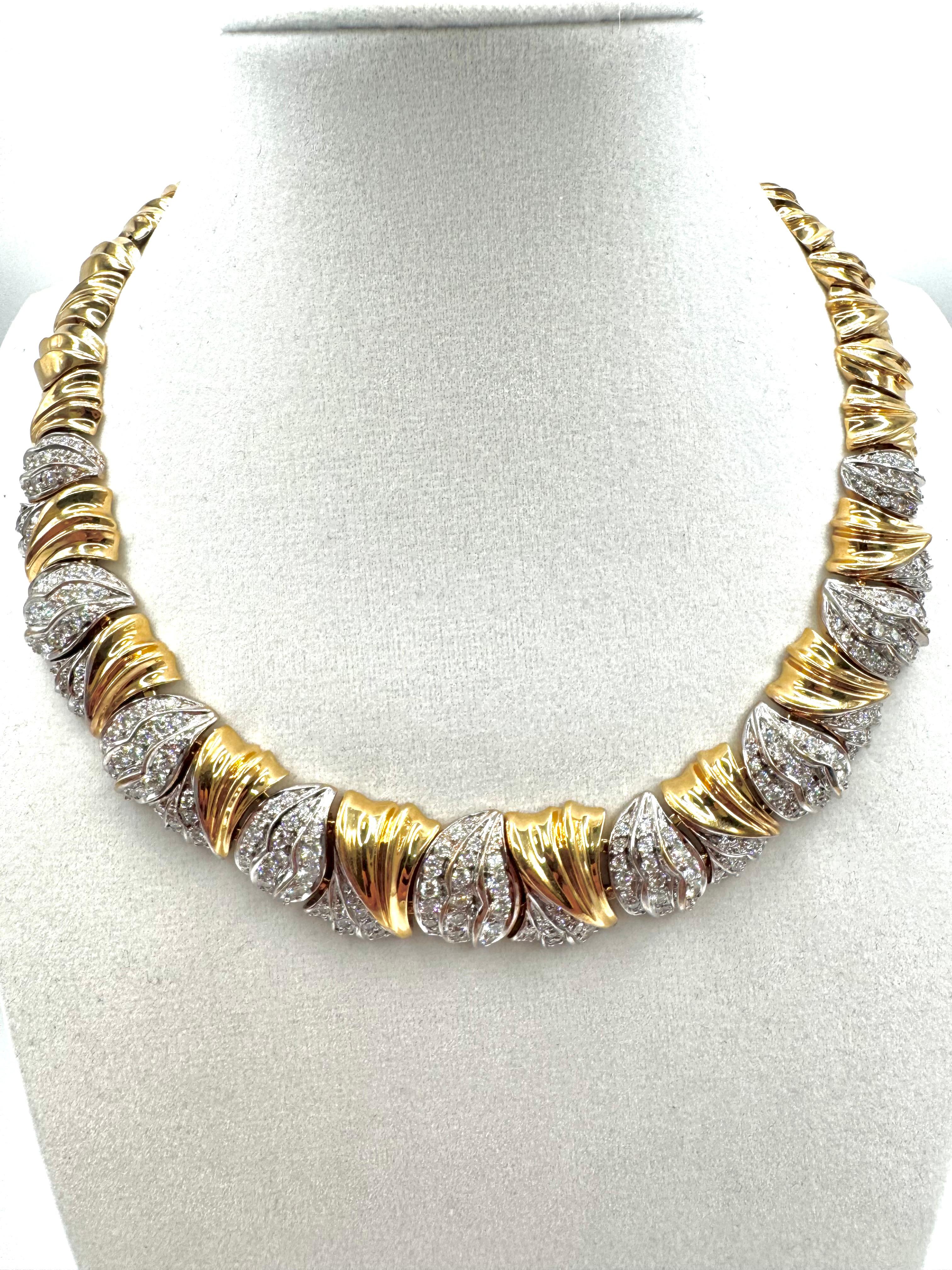 Taglio brillante Collana con collare di diamanti in oro giallo 18K in vendita