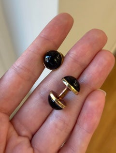 Conjunto de art déco en oro de 14K con ónix negro: gemelos, pendientes de botón y botones, W.A. McLaughlin