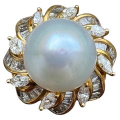 Vintage 1970s 18K Yellow Gold South Sea Cultured Pearl & Diamond Cocktail Ring