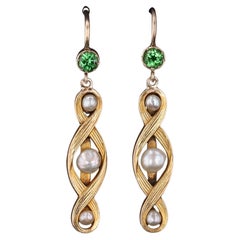 Boucles d'oreilles en or 14k avec perles anciennes et grenat tsavorite