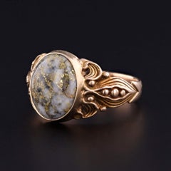 Antique Gold Quartz Signate Ring of 10k Gold