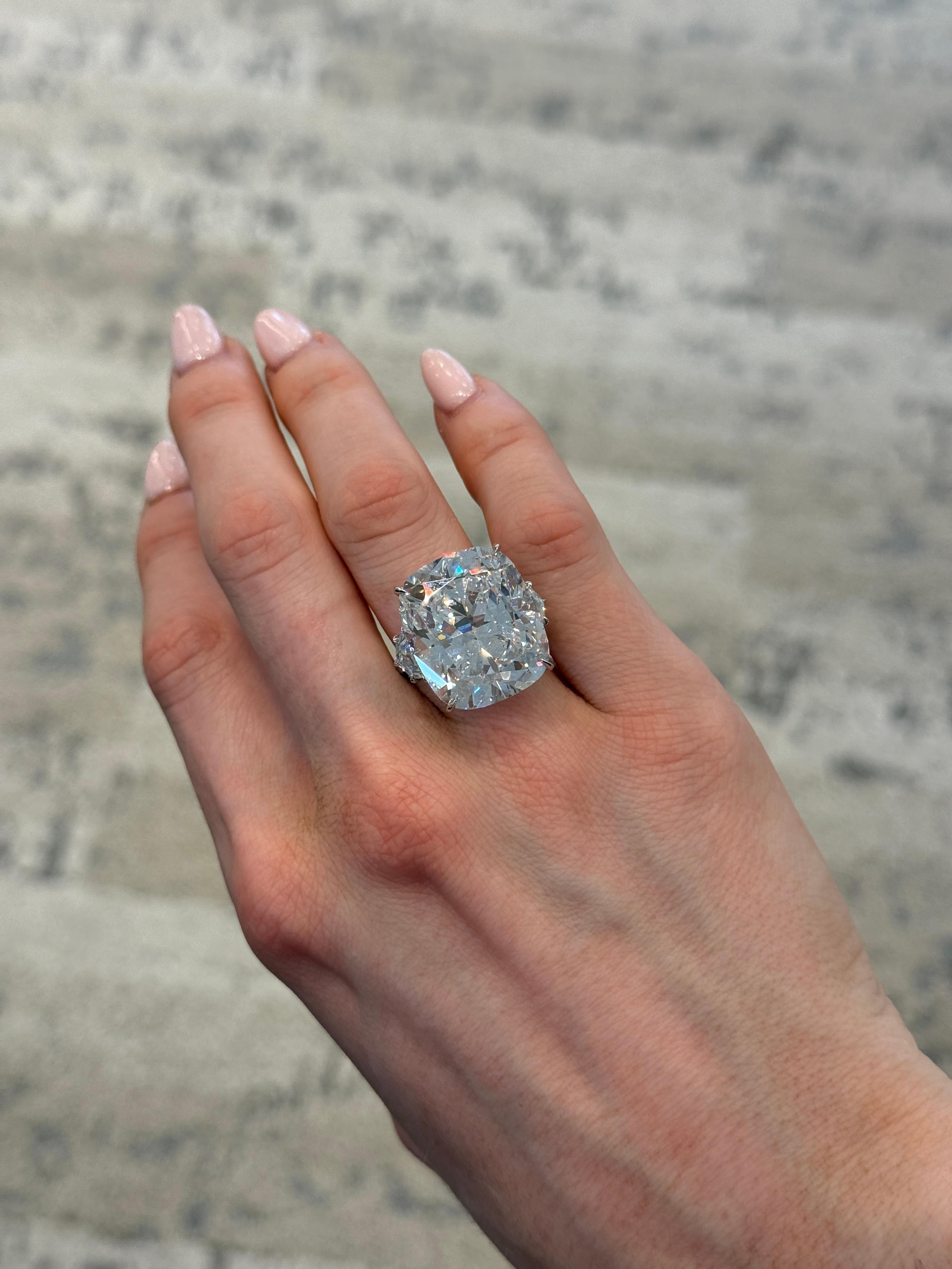 Taglio cuscino Anello di fidanzamento con diamante taglio Brilliante 30,69ct GIA CERTIFICATO in vendita