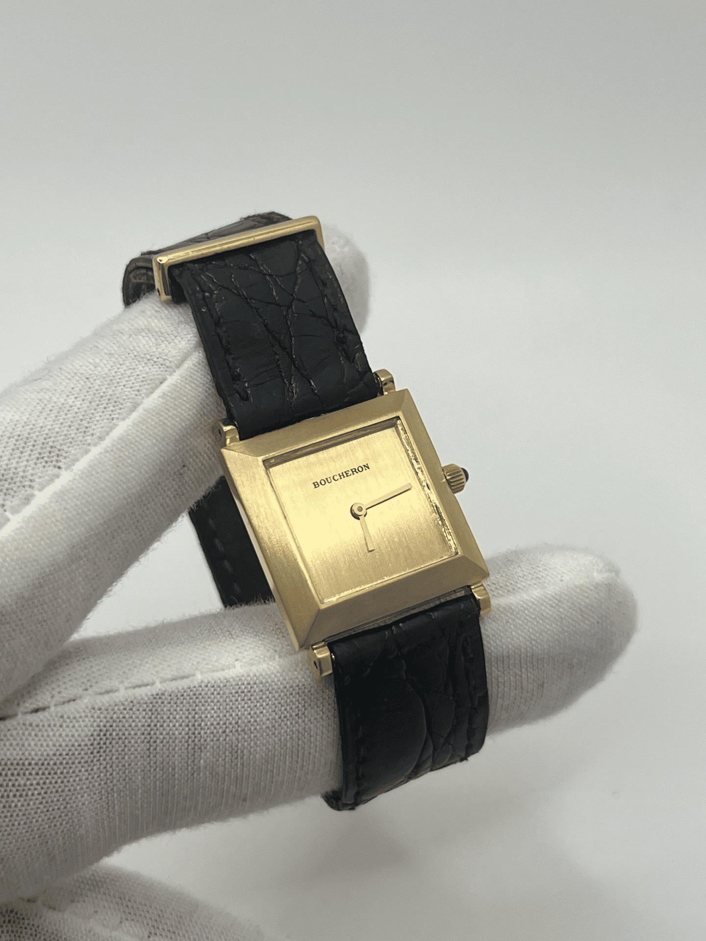Donna Boucheron Carrée in oro 18 carati