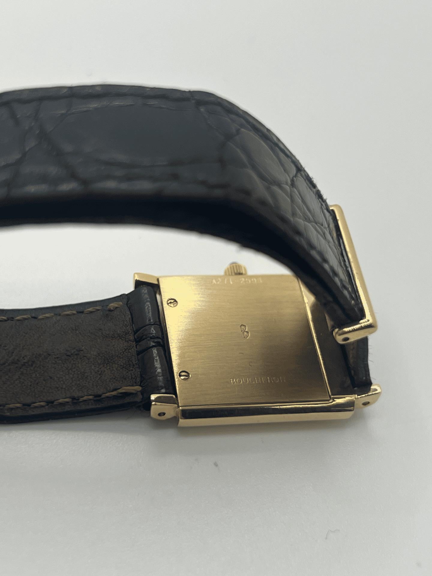 Boucheron Carrée in oro 18 carati 3