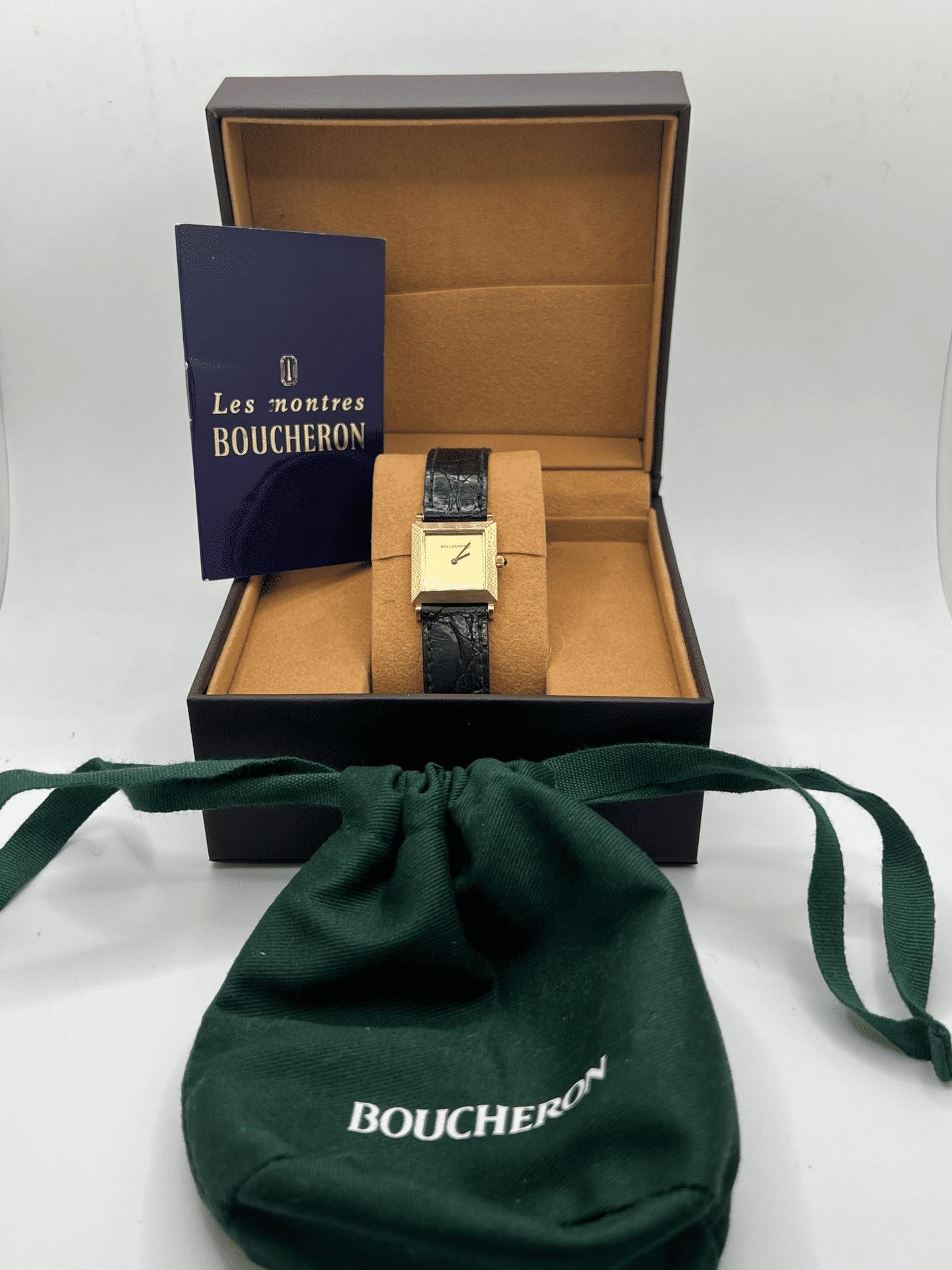 Boucheron Carrée in oro 18 carati 6