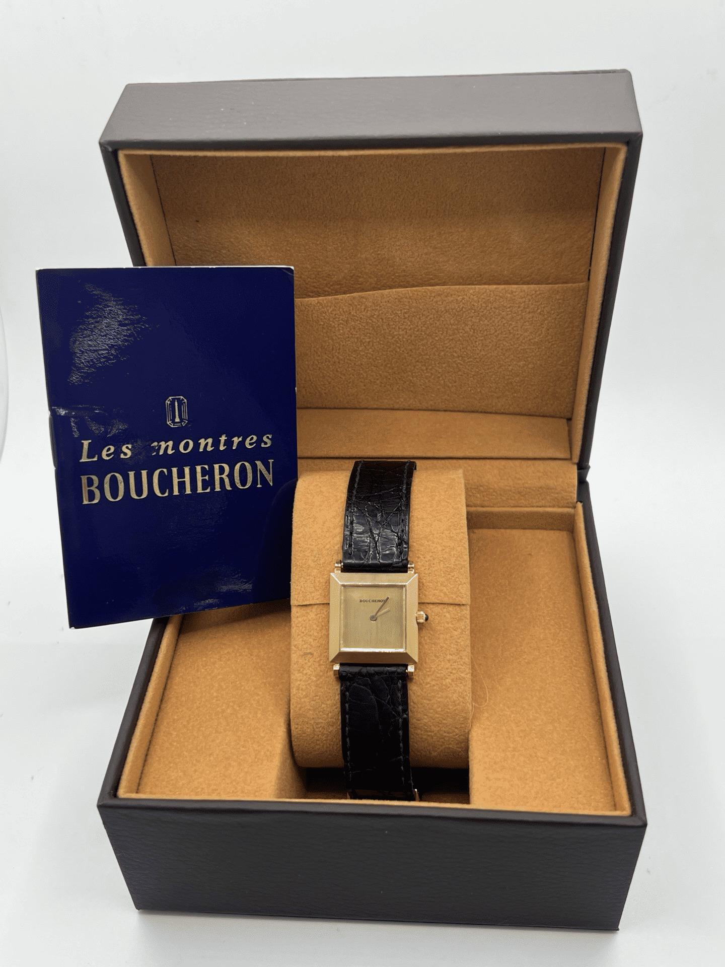 Boucheron Carrée in oro 18 carati 7