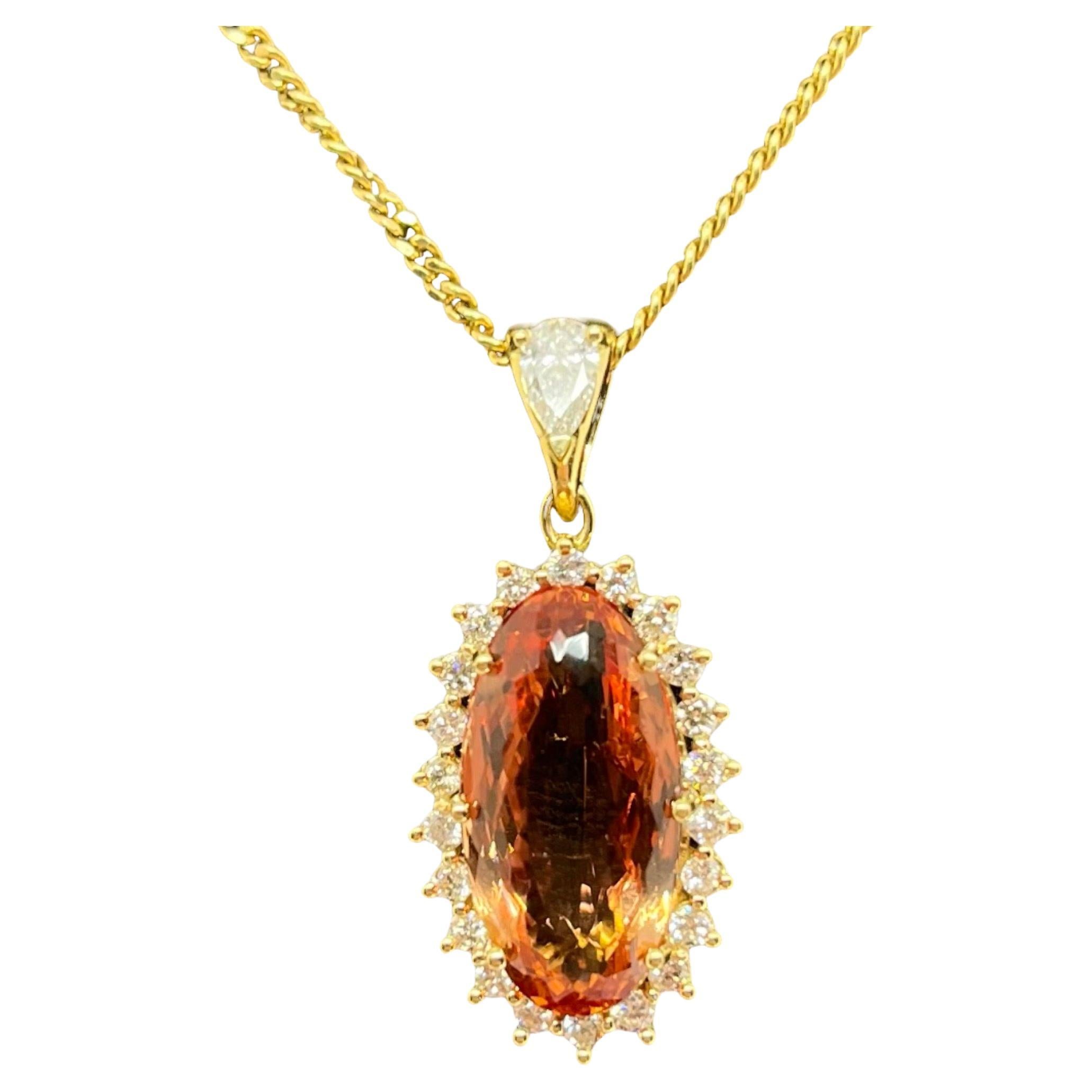 Pendentif en or avec topaze impériale et diamants