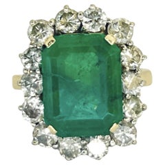 Bague en or jaune avec émeraude de 6,80 ct
