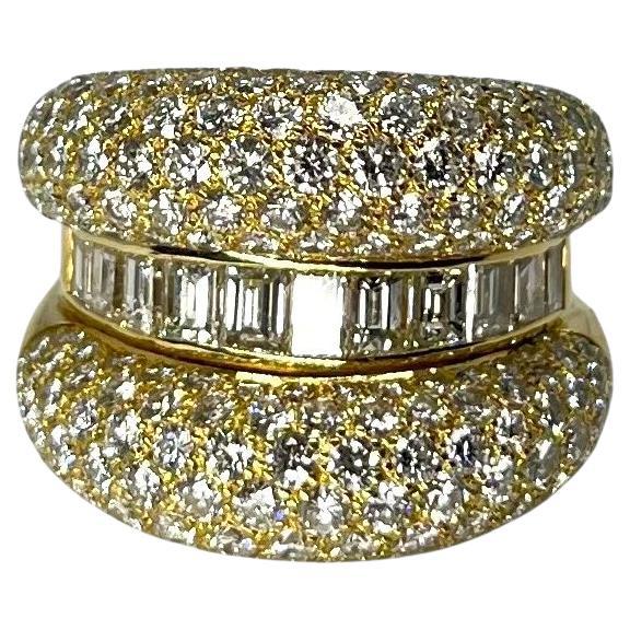 Anello in oro giallo con diamanti da 5 carati in vendita