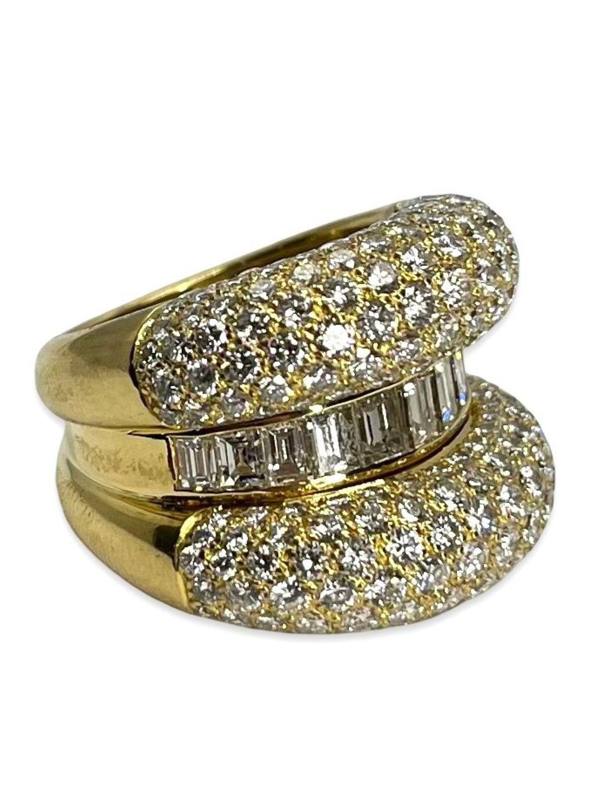 Moderno Anello in oro giallo con diamanti da 5 carati in vendita