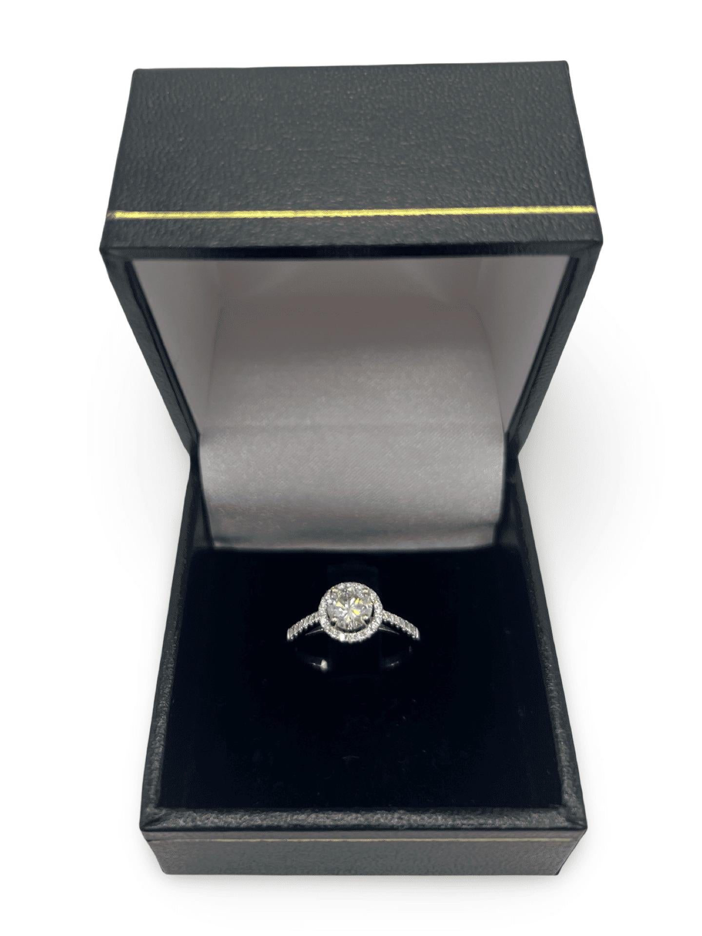 Weißgold Solitär-Ring mit 1,10 Karat Diamant (Moderne) im Angebot