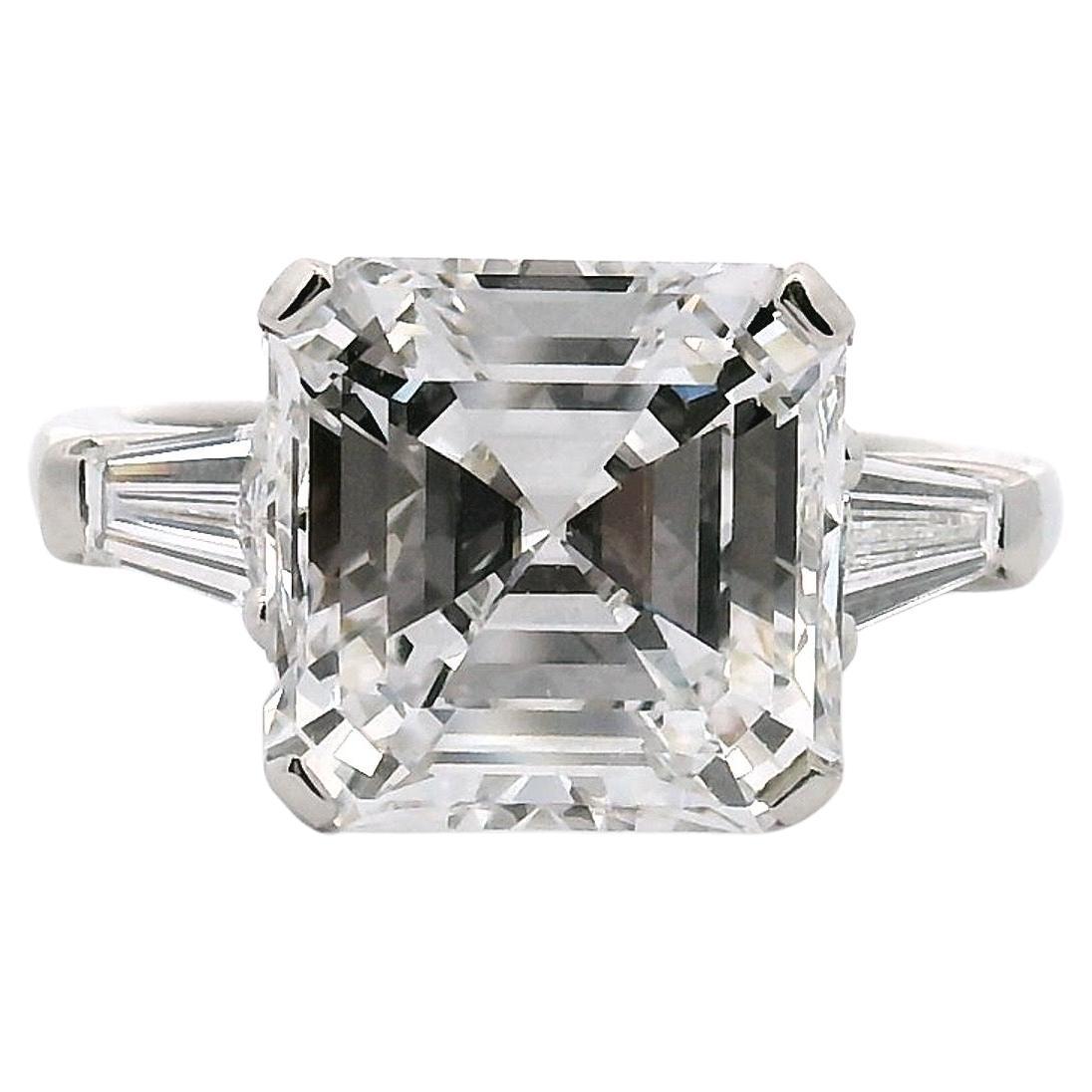 GRAFF 5.21ct. Flawless Square Emerald Cut Diamond Engagement Ring For Sale