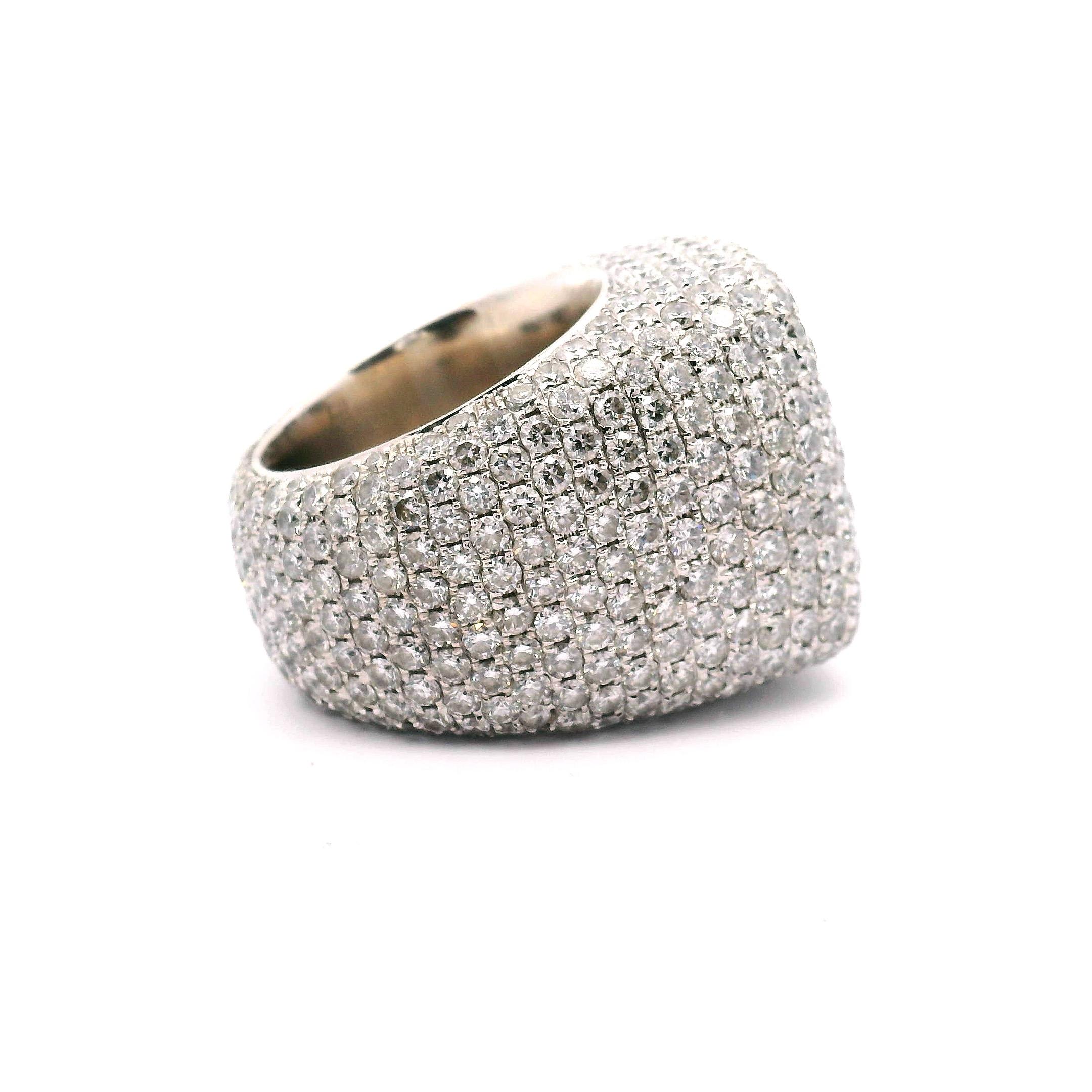15,71 cttw. Bague carrée à diamants en forme de grappe Unisexe en vente
