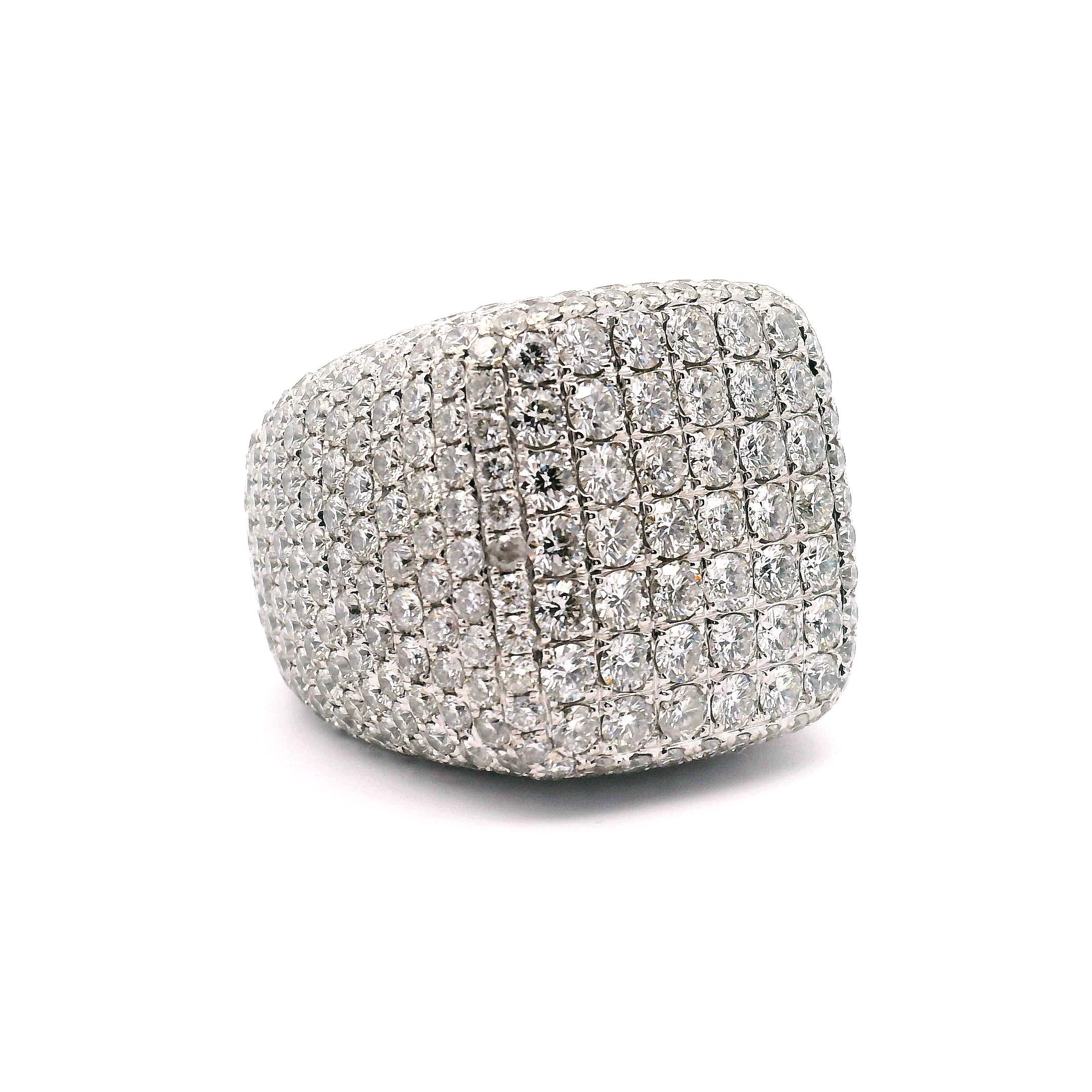 15,71 cttw. Bague carrée à diamants en forme de grappe en vente 2
