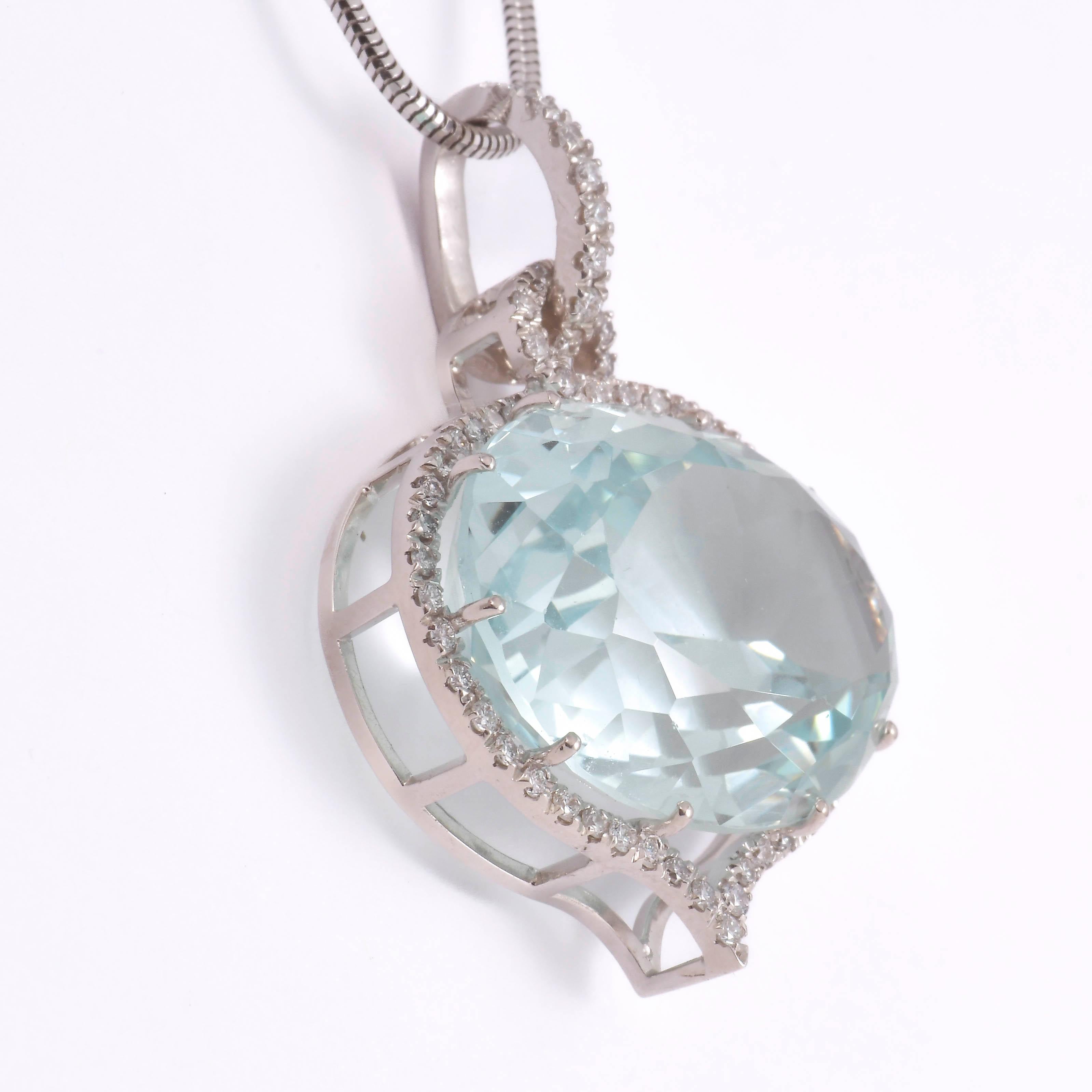 Collana con pendente ciondolo con Acquamarina e Diamanti für Damen oder Herren im Angebot