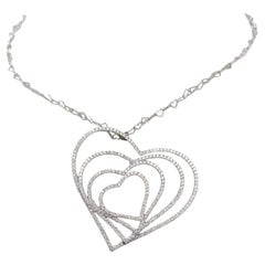Collana con diamanti a più cuori