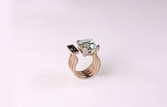 Green natural aquamarine and black rose cut diamonds gold ring
