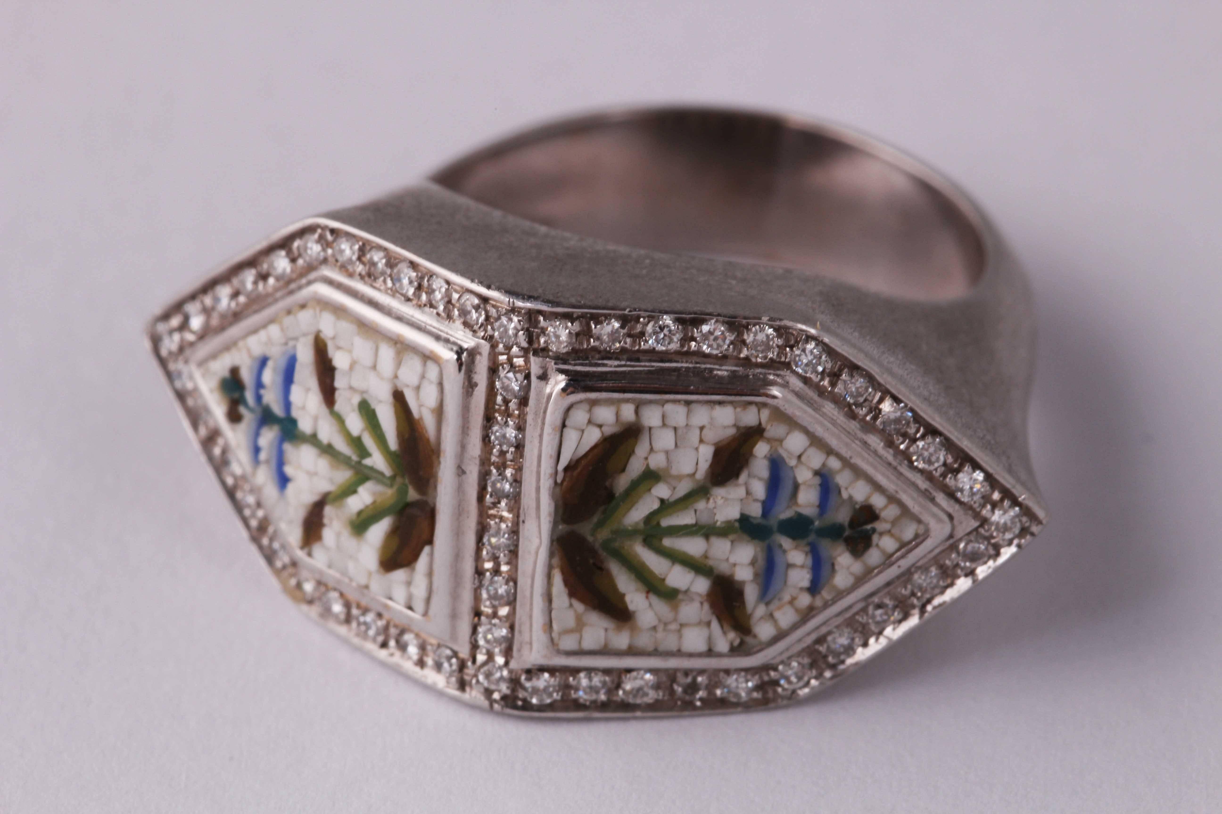 Micromosaic and diamonds white 18 ct gold ring.
Handcrafted in Rome by 