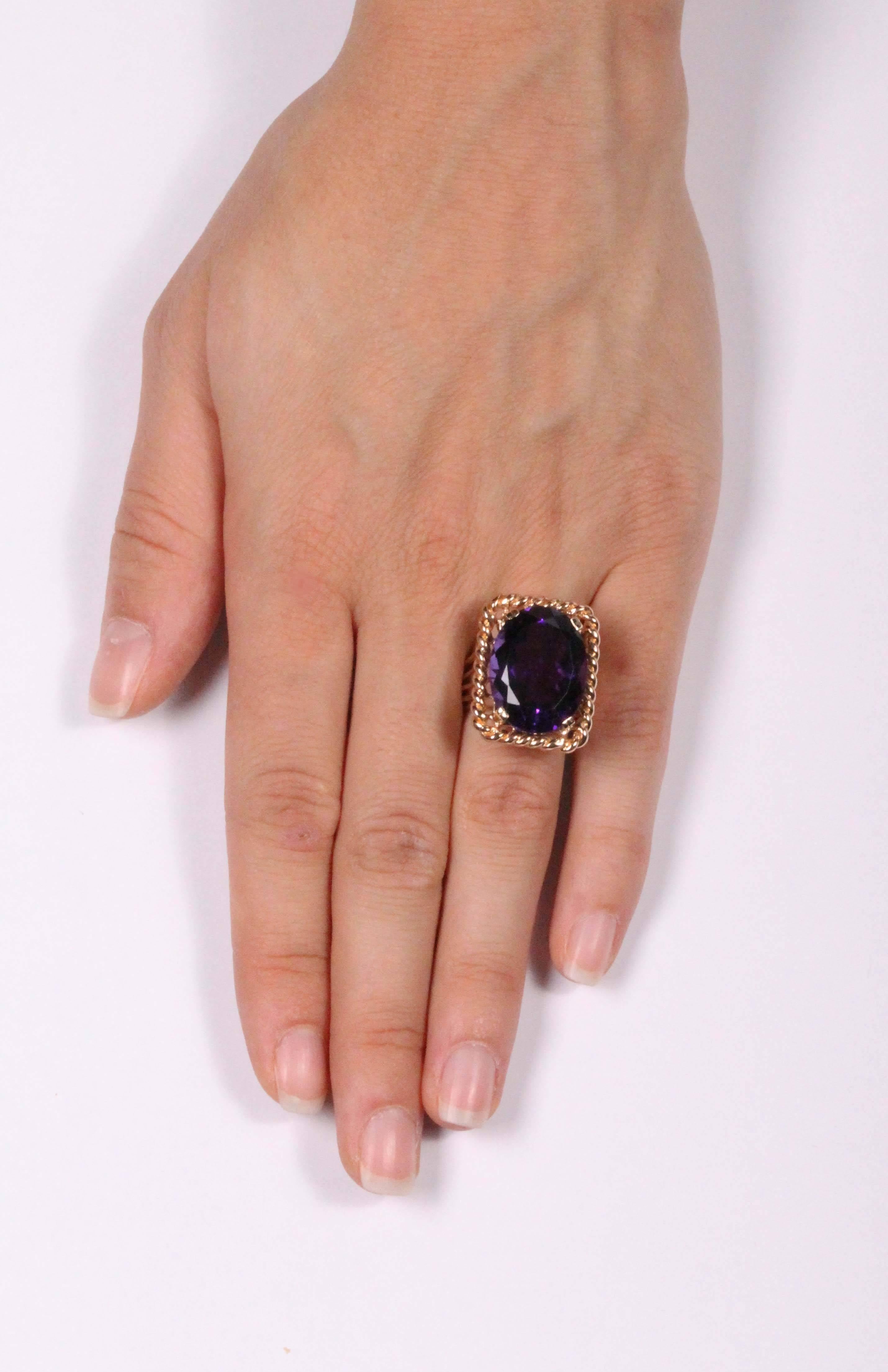 Amethyst and gold ring For Sale 1