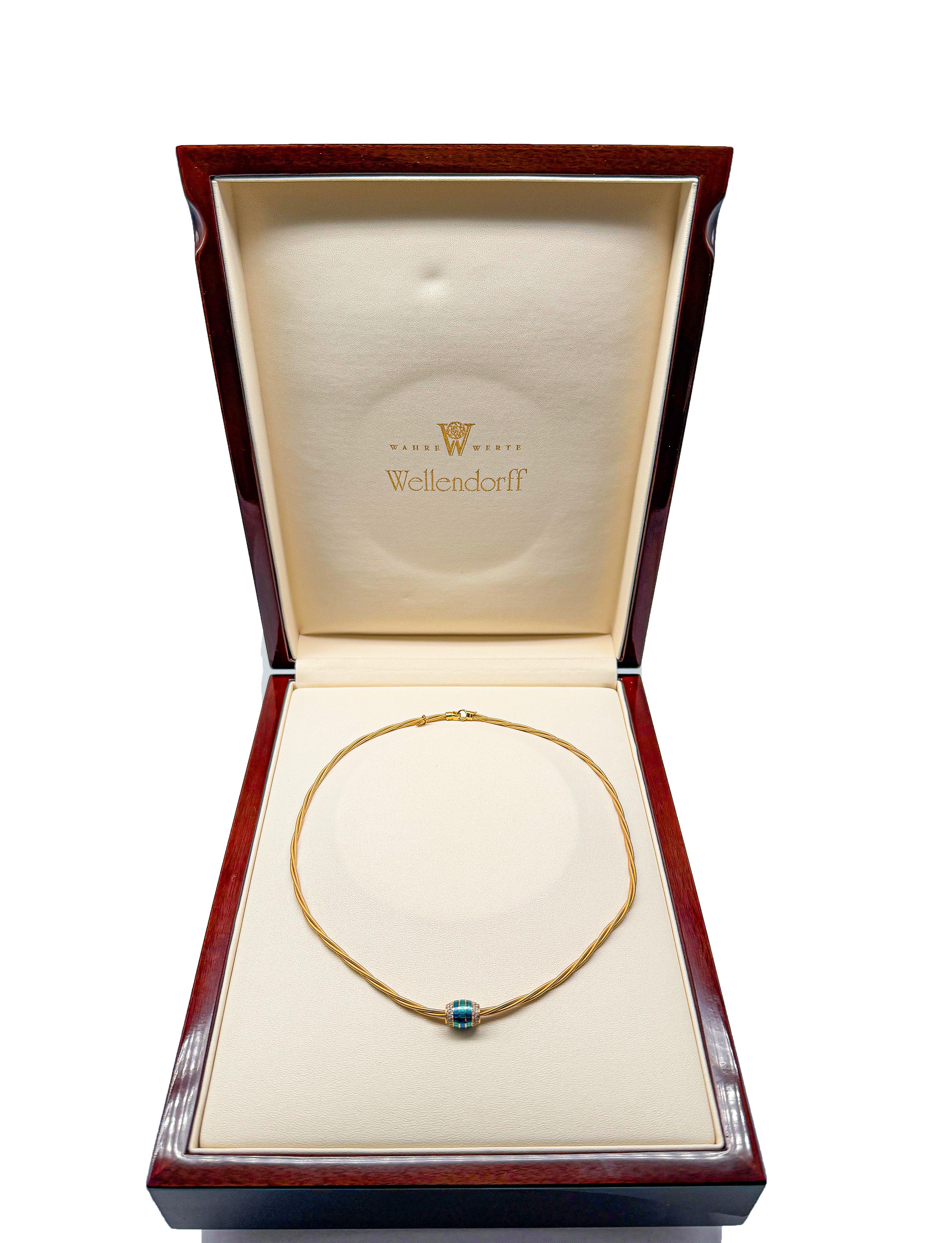 Esclusivo ciondolo in oro giallo 18k con diamanti e catena in oro giallo

Questo pezzo elegante combina un ciondolo alla moda con una catena in oro giallo 18 carati di alta qualità, offrendo una raffinatezza senza tempo. Il pendente ovale è ornato