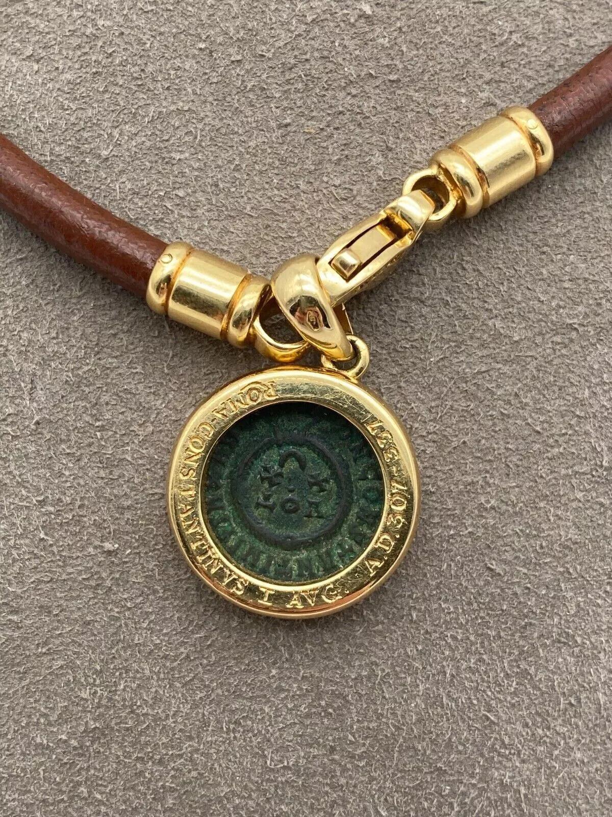 Collar Bulgari con Moneda Romana en Oro y Piel Moderno en venta