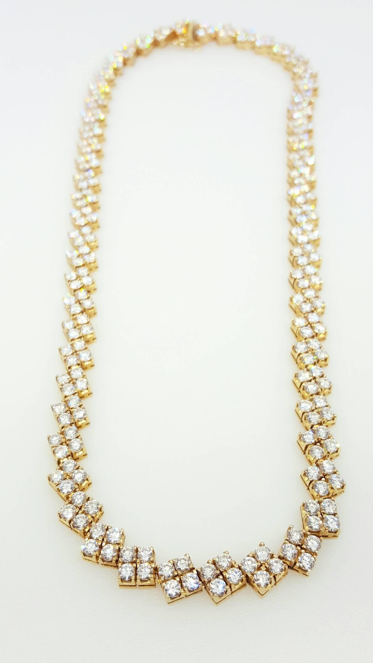 20 Carats Diamonds Gold Necklace In Excellent Condition In Lake Forest, IL