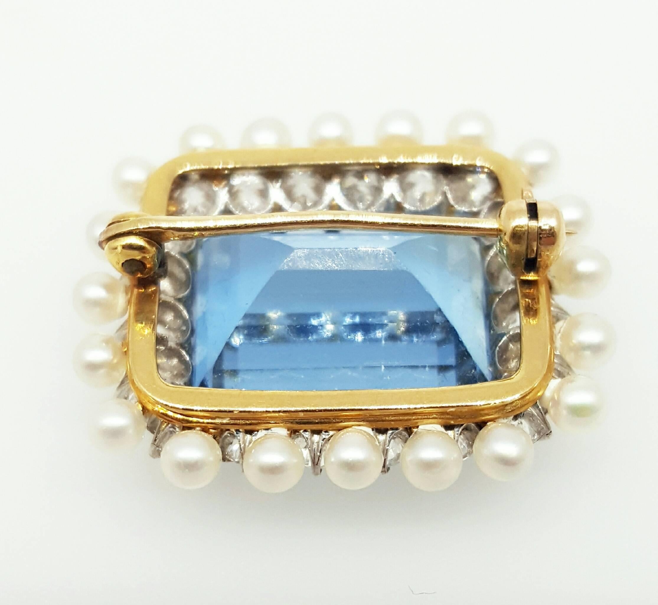 Women's 1900s 12 Carat Aquamarine Pearl Diamond Gold Brooch 