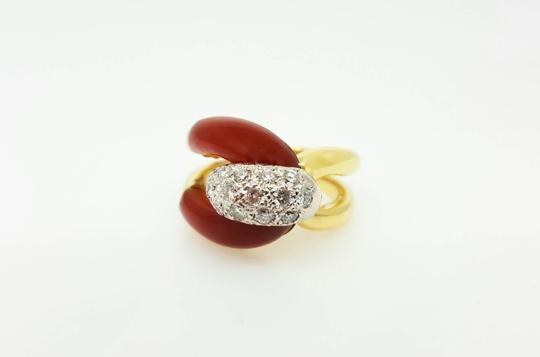 Women's 1970s  Carnelian Diamond Gold Ring