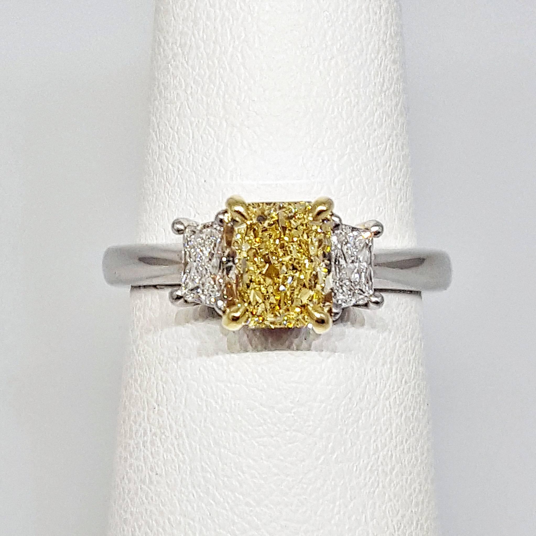 Women's Fancy Light Yellow Diamond Platinum Ring  For Sale