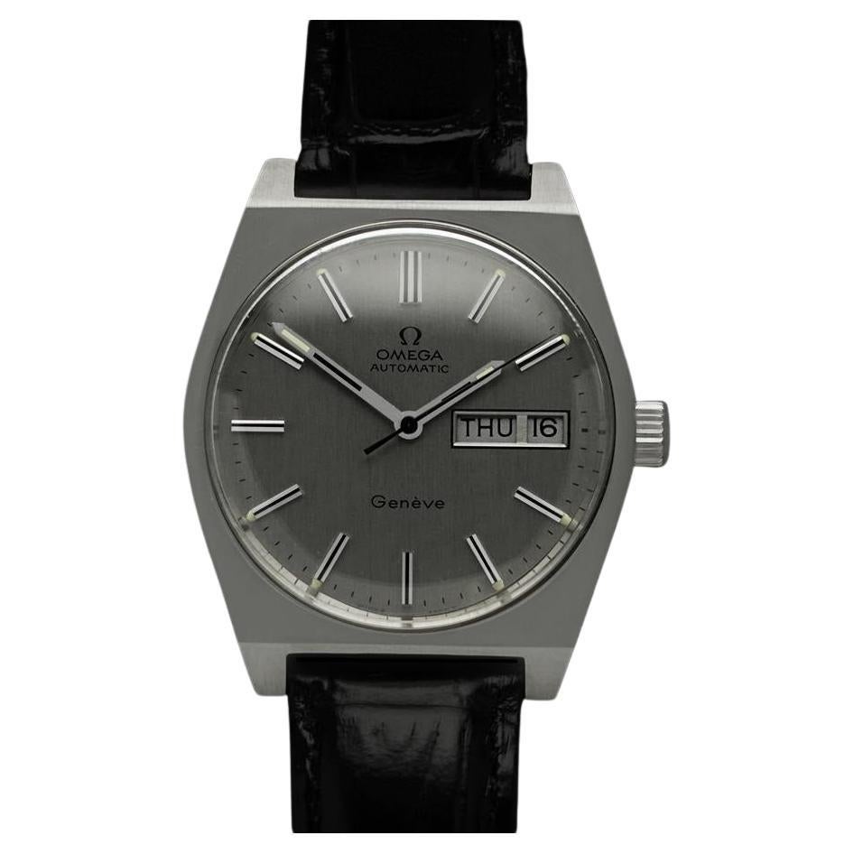 1972 Omega Geneve Vintage Retro Automatic Day Date Herrenuhr - Edelstahl im Angebot