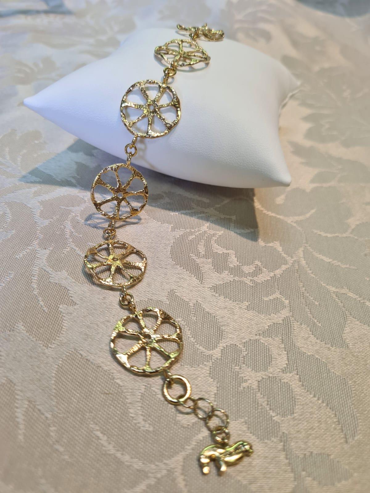 Women's Bracciale Disco Traforato preistorico For Sale