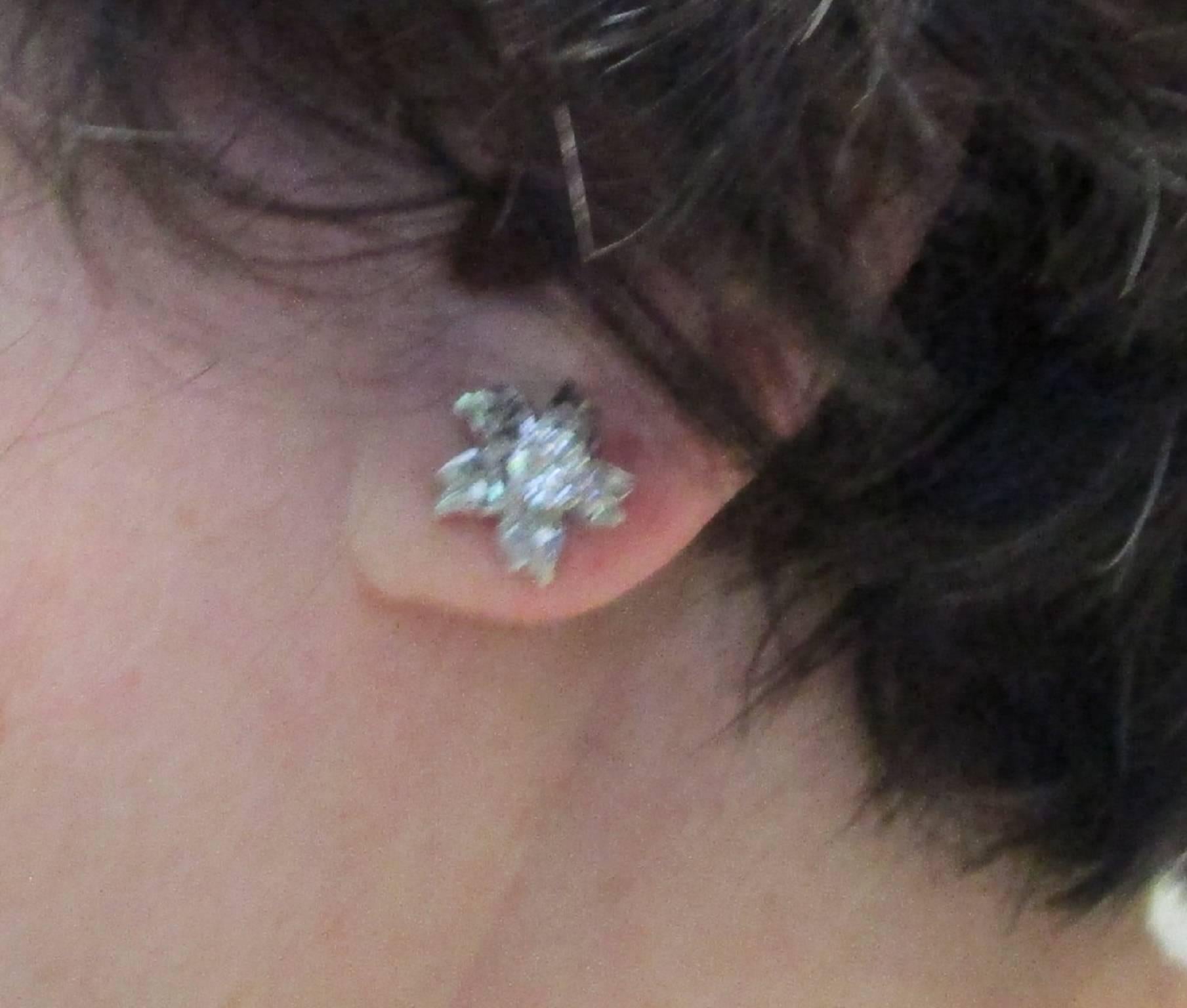 Diamond Gold Flower Earrings 1