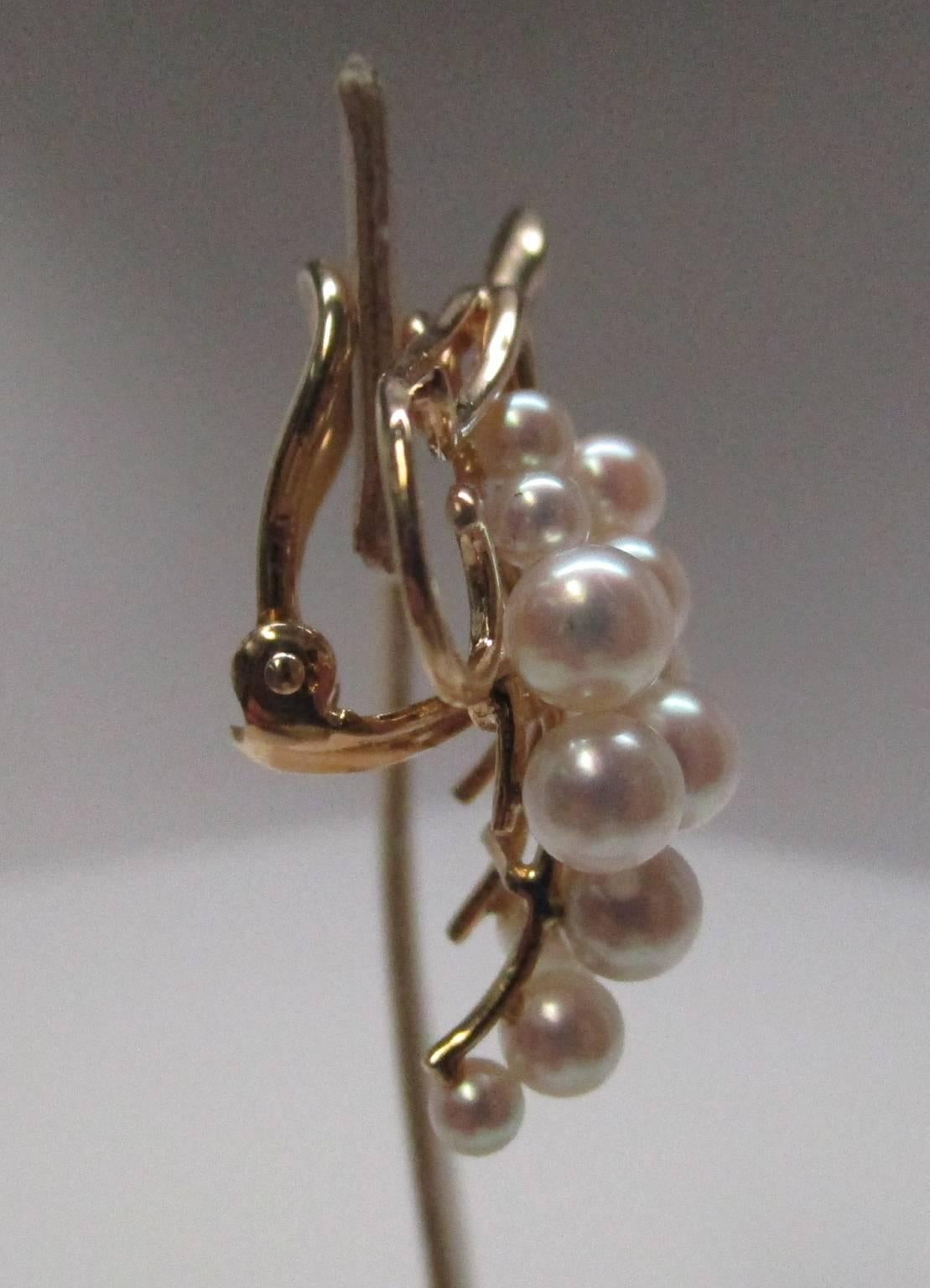 Contemporary Pearl 14 Karat Yellow Gold Clip-On Grape Bunch Earrings