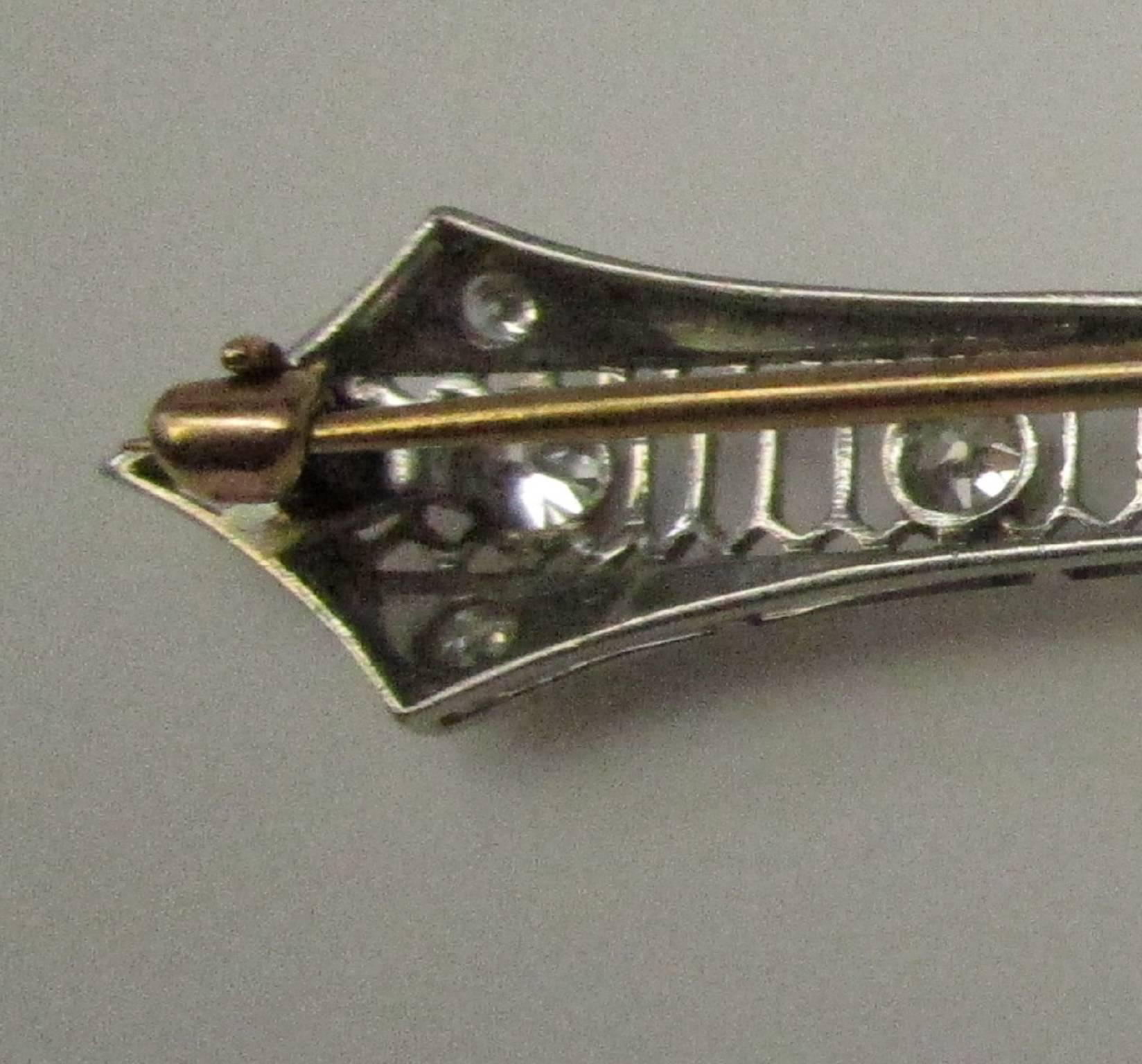 Diamond Platinum Bar Pin In Excellent Condition In Lexington, KY