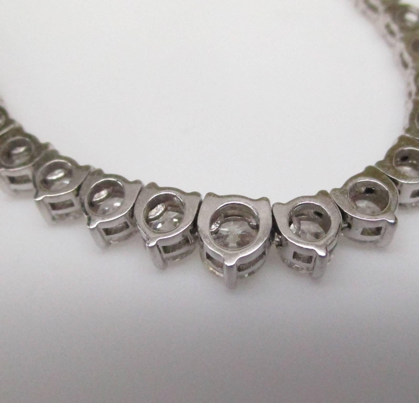 Round Cut 18 Karat White Gold Riviera Style Diamond Choker Necklace