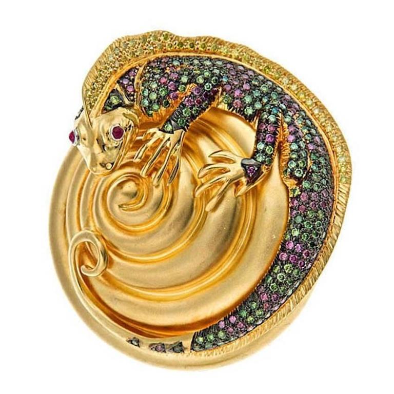 Prince John Landrum Bryant Iguana Diamond Gold Whirlpool Brooch For