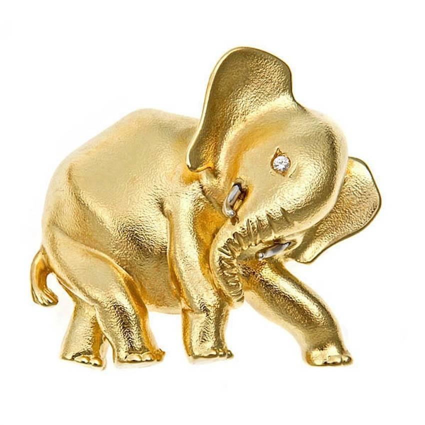 Diamonds 18k Yellow Gold Platinum BABY ELEPHANT'S MOTHER Pin John Landrum Bryant For Sale