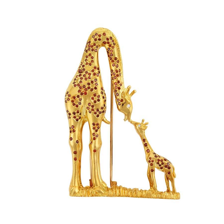 Cognac Diamonds 18k Gold MOTHER AND BABY GIRAFFE Brooch by John Landrum Bryant  For Sale