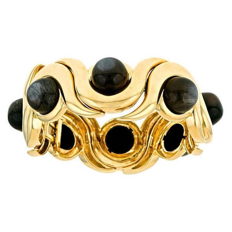 99.3 Carat Black Moonstone 18 Karat Gold SNAIL Bracelet by John Landrum ...