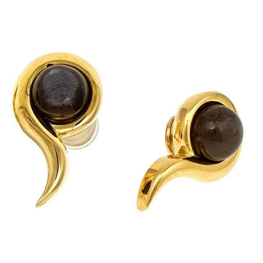 Contemporary 1.9ct. Black Moonstone 18k Gold Snail Earrings by John Landrum Bryant For Sale