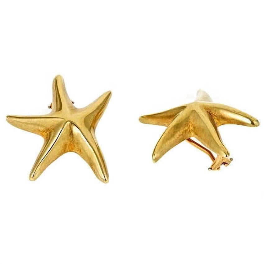 18 Karat Yellow Gold STAR FISH Earrings by John Landrum Bryant In New Condition For Sale In New York, NY