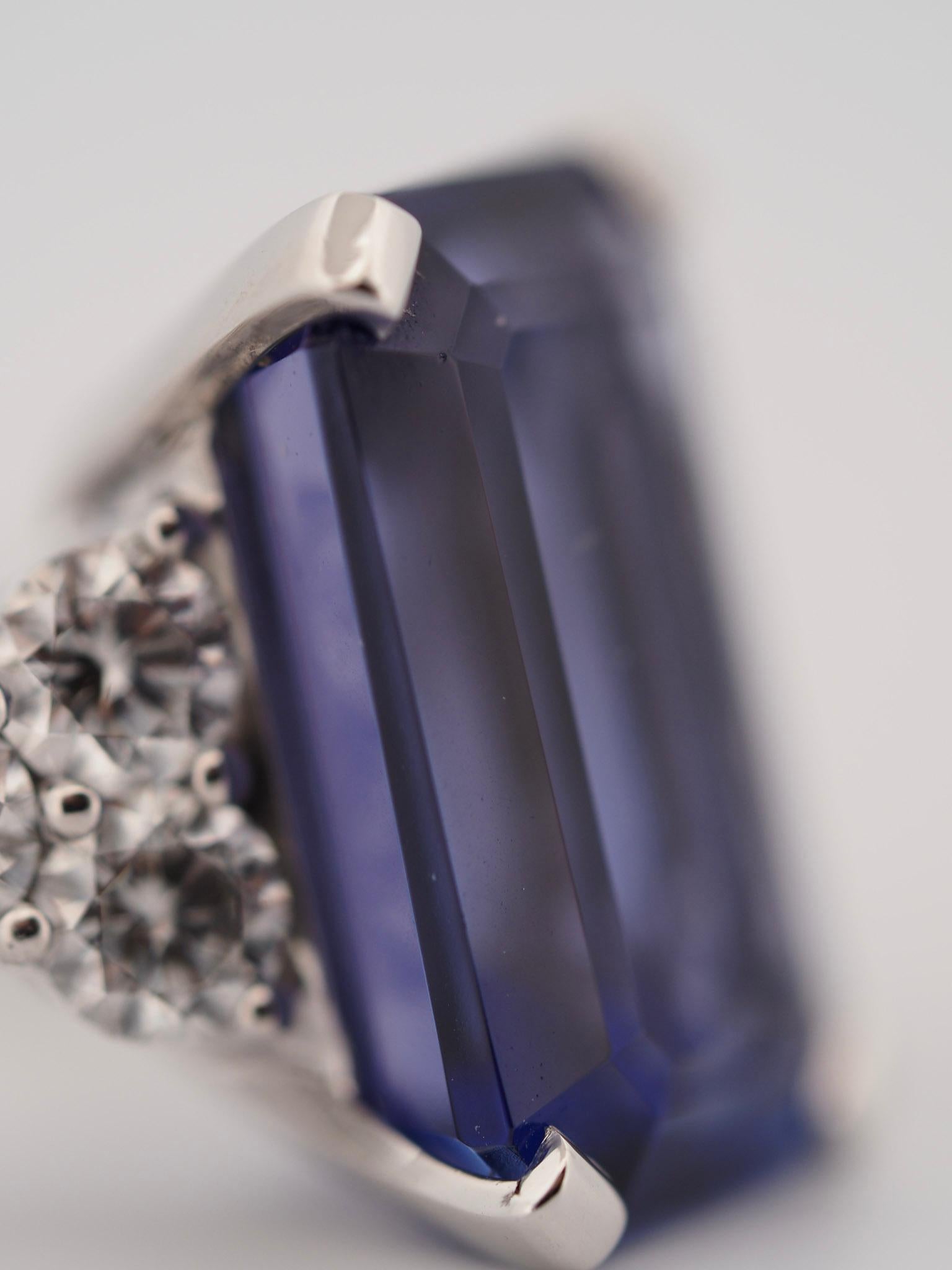KOENIG Außergewöhnlicher 8,09 Karat Tansanit & Diamant Ring im Angebot 3