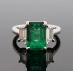 Platin Natürlicher sambischer Smaragd Ring 3,62ct GIA Herkunftsbericht Trapezförmiger Diamant