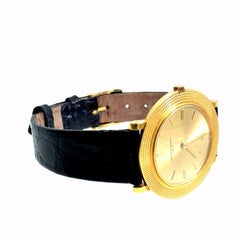 Montre Vacheron Constantin « Disco Volante », réf. 6395, en or 18 carats, motif « hobnail », 30 mm, 1962