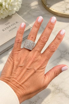 Bold Diamond Pavé Cocktail Ring in 18 Karat White Gold, 4.00 Carats
